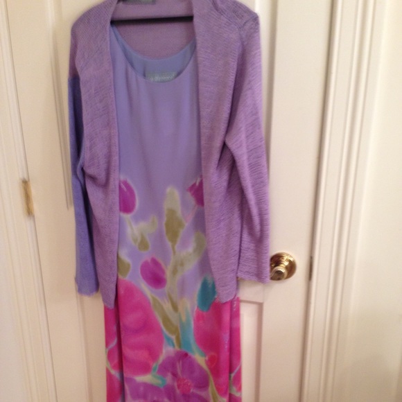 Maxi floral dress with sweater - Picture 1 of 1